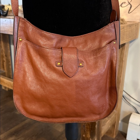 EUC Frye Olivia Large Leather Crossbody in Cognac Brown - Picture 5 of 13